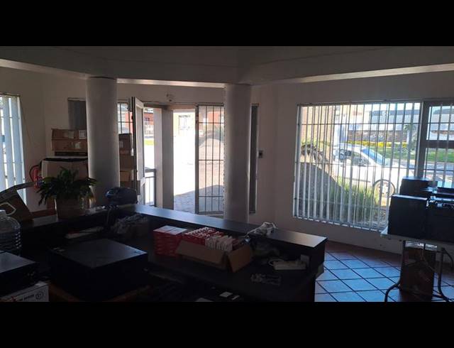 BUSINESS PROPERTY TO RENT IN NEWTON PARK